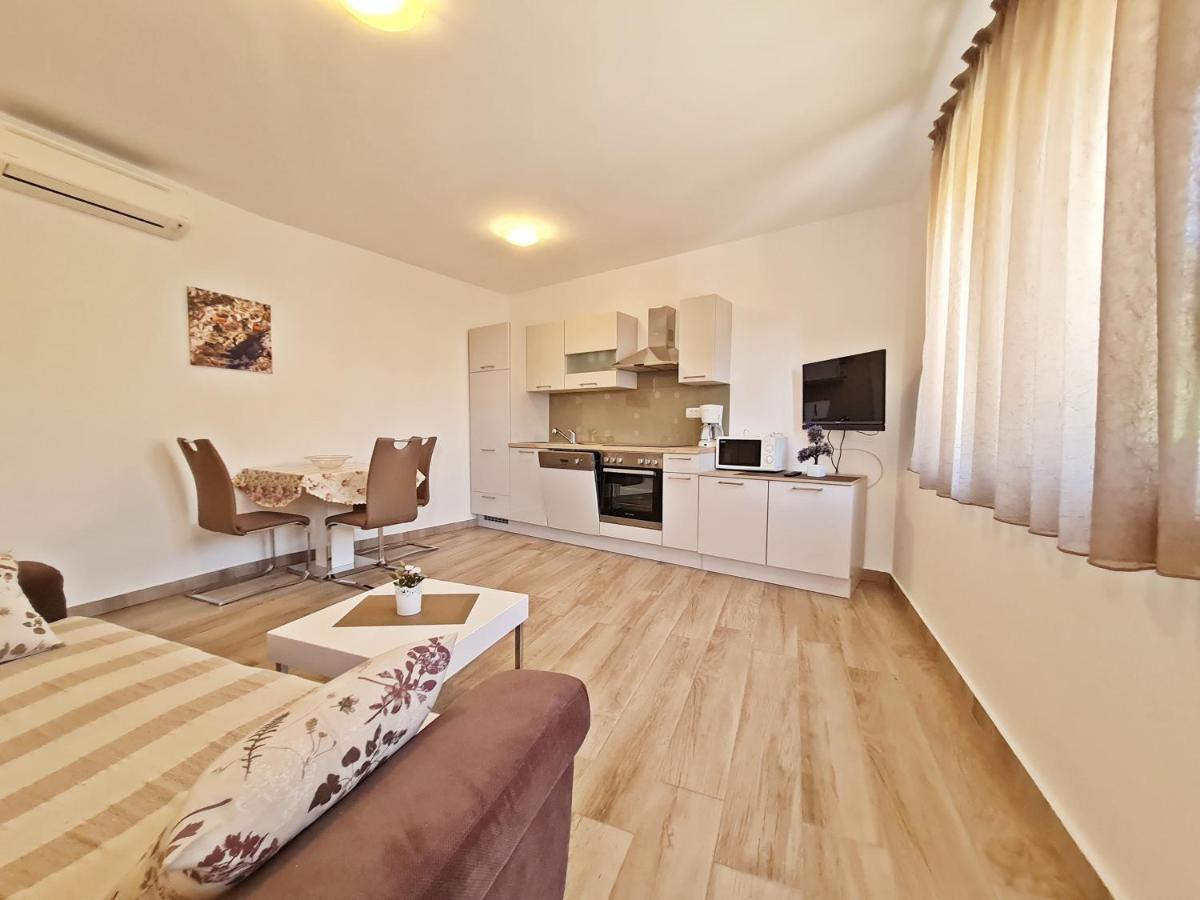 Ab Villa Podstrana Luaran gambar