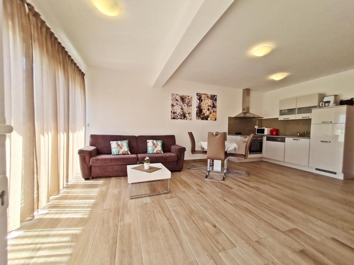 Ab Villa Podstrana Luaran gambar