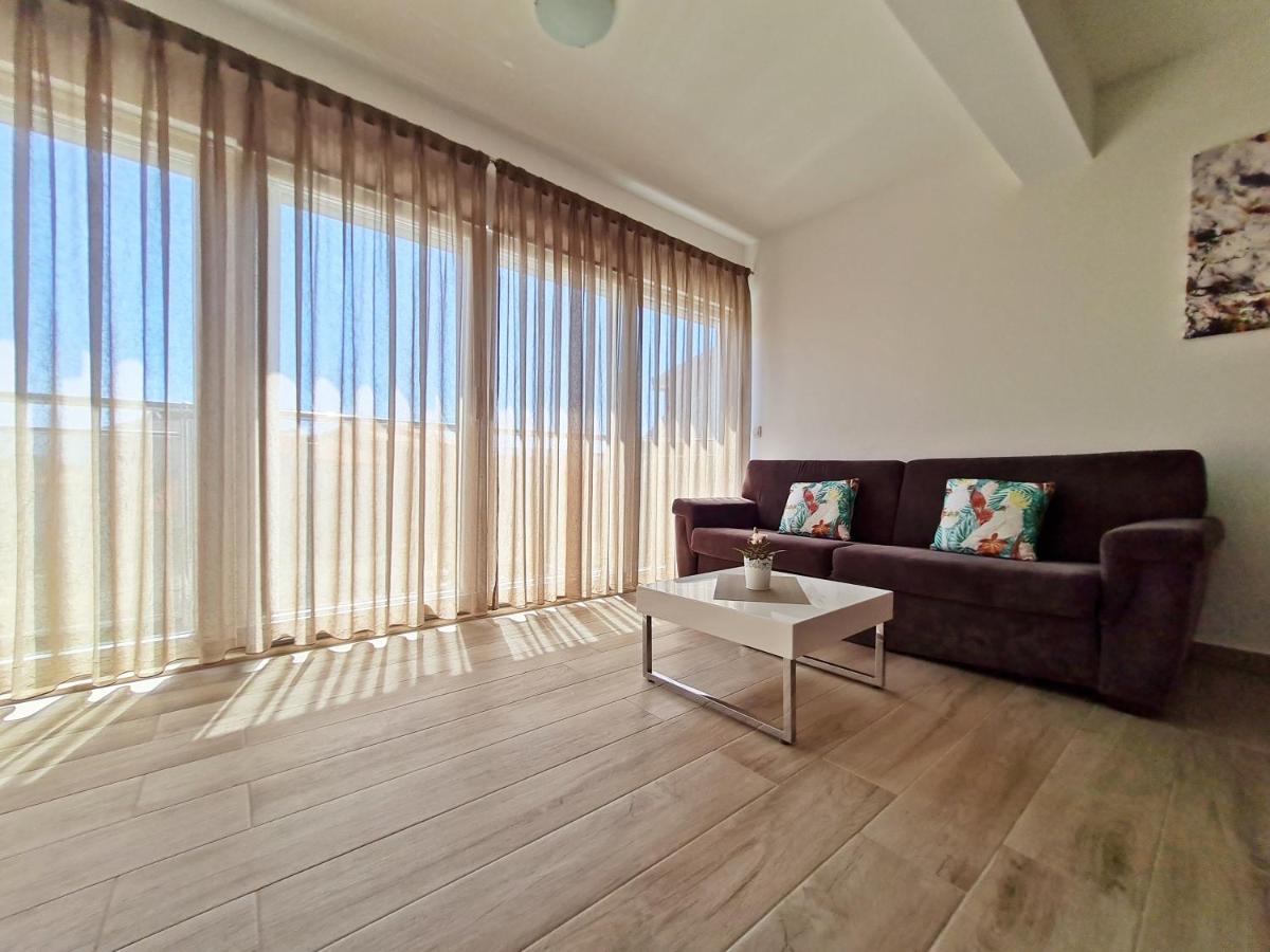 Ab Villa Podstrana Luaran gambar