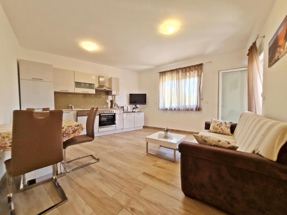 Ab Villa Podstrana Luaran gambar