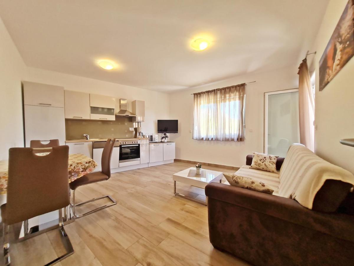Ab Villa Podstrana Luaran gambar