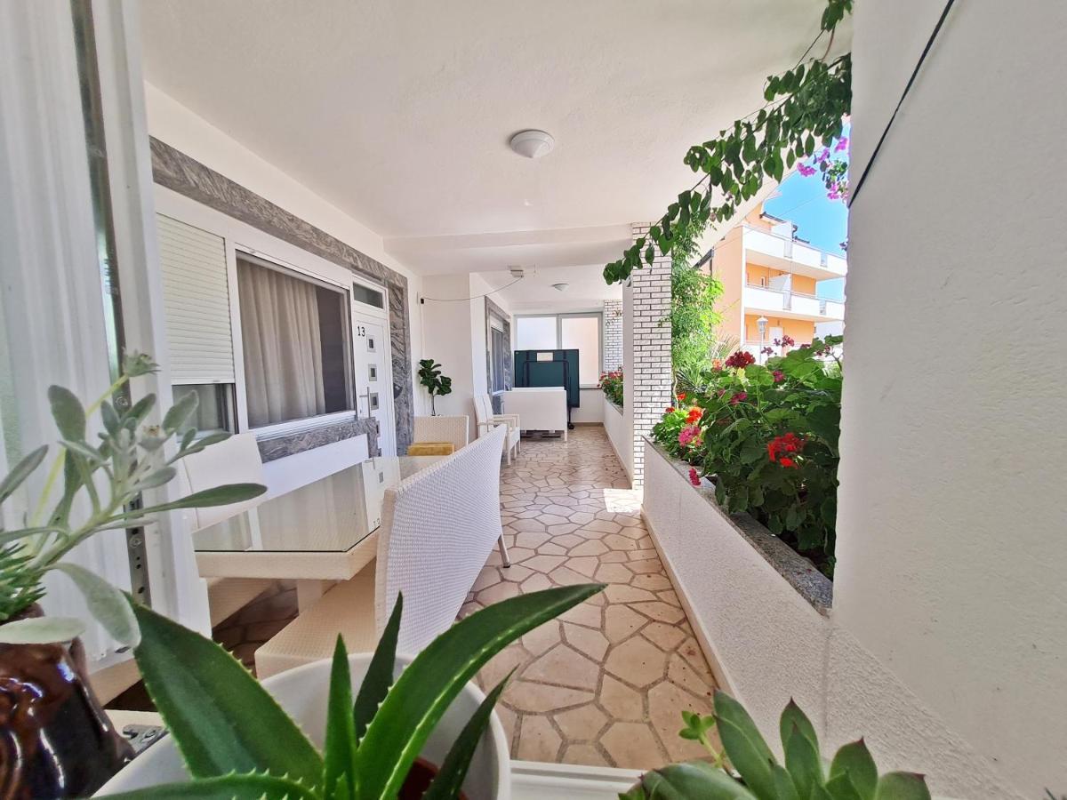 Ab Villa Podstrana Luaran gambar
